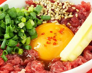 鮮馬刺しユッケ
